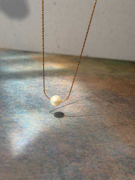 Single Floating Round Freshwater Pearl Necklace