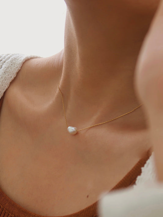 Floating Single Baroque Pearl Necklace